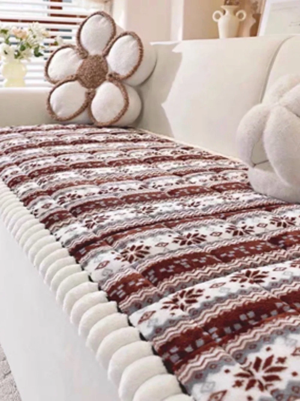 Plush Nordic Holiday Bench Cushion | Soft Sherpa Trim | 27.5” x 27.5” Seat Pad